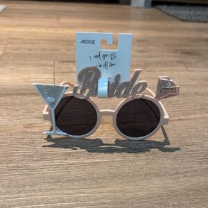 Ardene Bride Novelty Sunglasses in Blush Pink with Glitter Accents